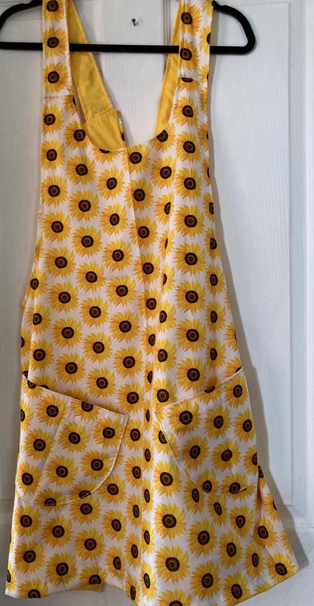 SUNFLOWERS ON REVERSIBLE Cross Back Apron