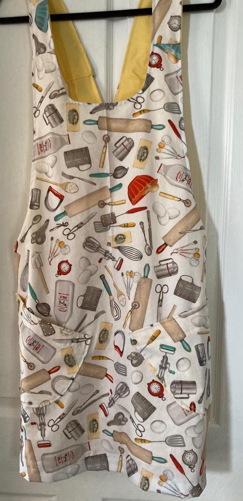 KISS THE COOK Reversible Cross Back Apron